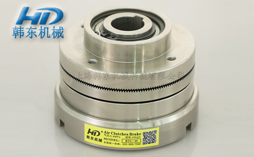 Pneumatic jaw clutch